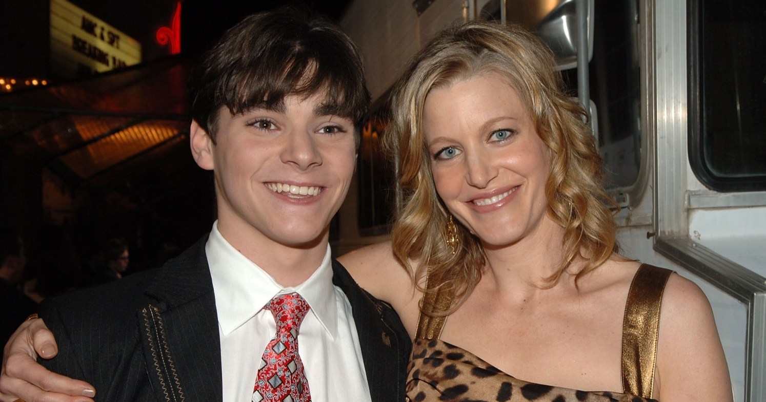 Anna Gunn's Heartfelt Tribute to RJ Mitte: 'In My Heart Forever'