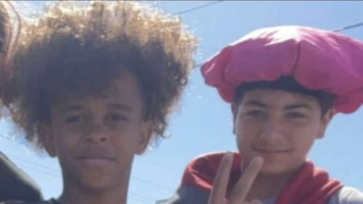 Heartbreaking Moment as Parents Discover Sons Buried Alive in Florida Sandpit